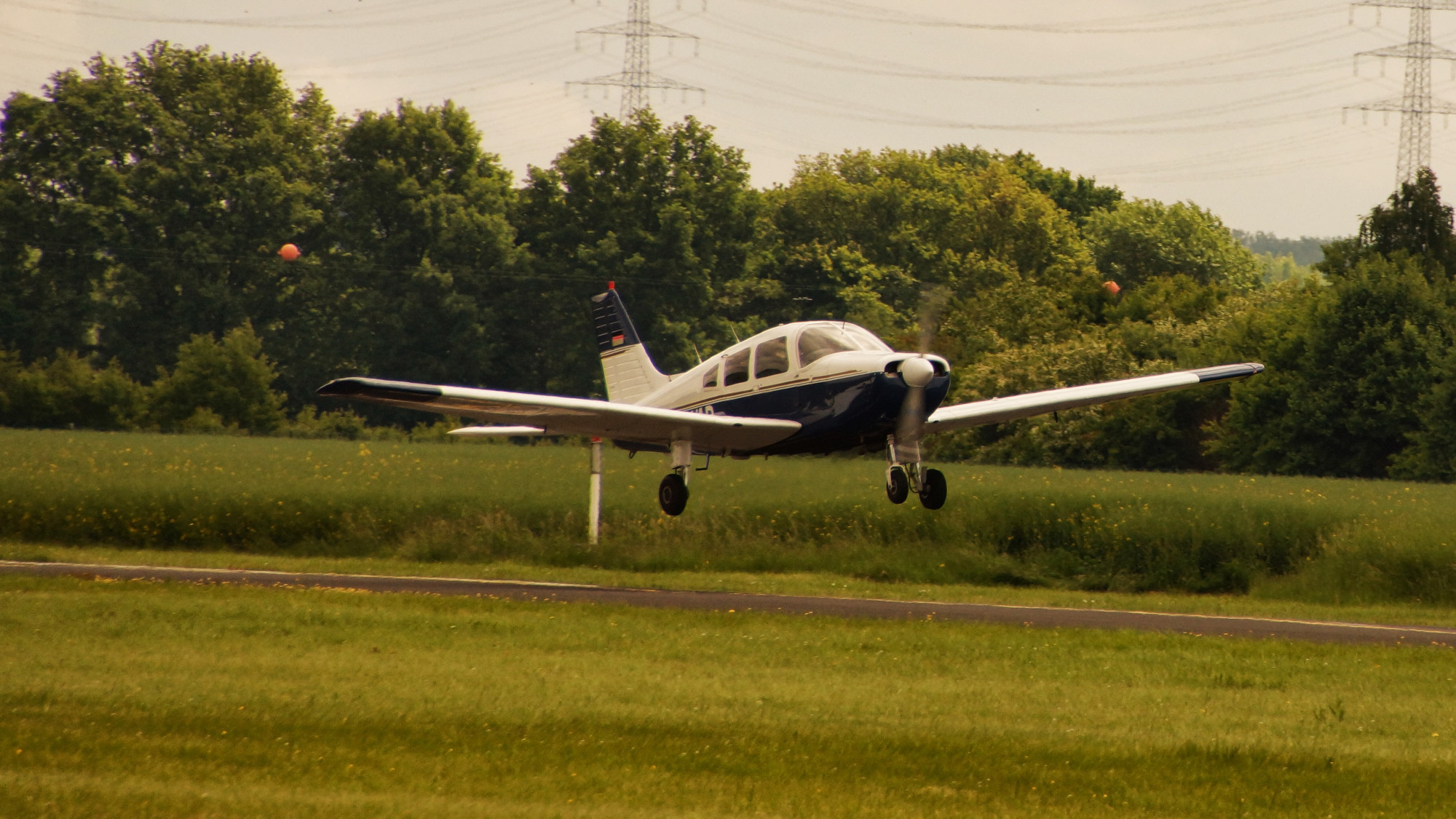 Piper warrior 2 D EWAR