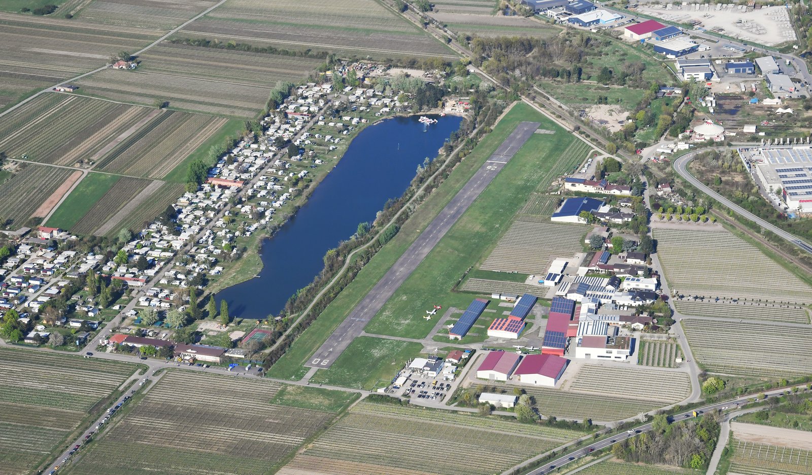 Luftaufnahme Flugplatz Bad Dürkheim EDRF